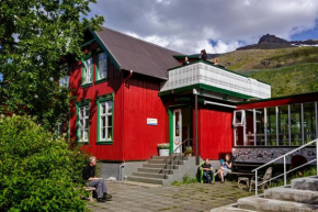 Гостиница Hafaldan HI Hostel - Old Hospital Building  Seyðisfjörður
